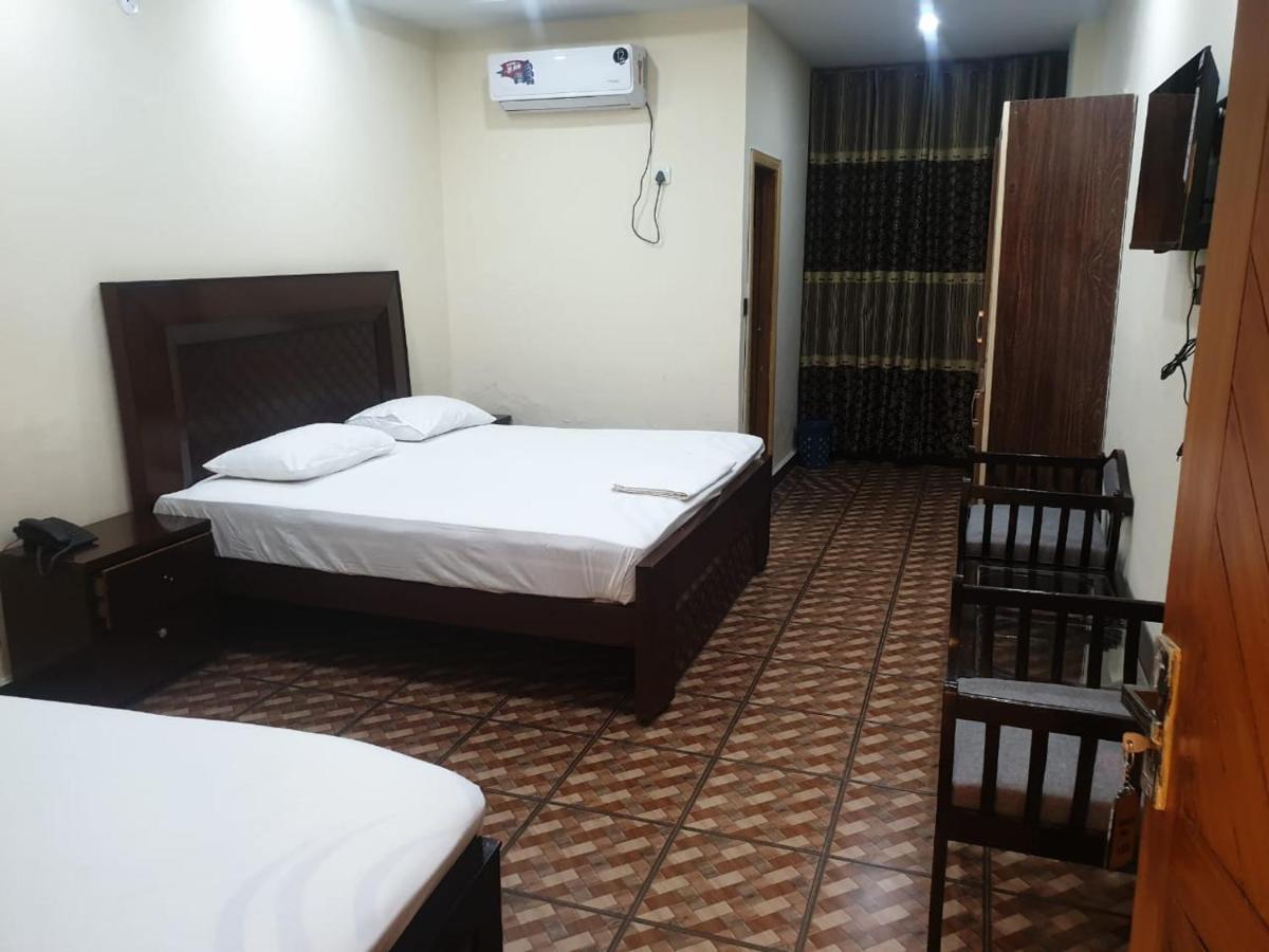 Dream Night Hotel Исламабад Екстериор снимка